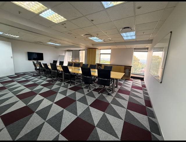 4,695M² OFFICE TO LET IN ROSEBANK